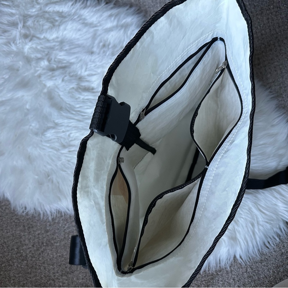 Klein & More Design 360 Sailboat Recycled Large Crossbody Bag White/ Blue - Picture 10 of 14